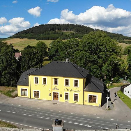 U Cmelaku Hotell Červená Voda Eksteriør bilde
